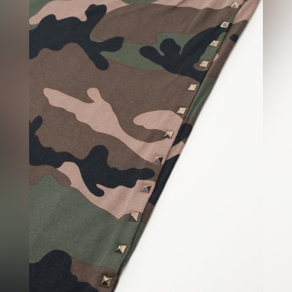 VALENTINO COTTON T-SHIRT GREEN X BLACK CAMOUFLAGE WITH STUDS ( unissex ) Size L - Picture 3 of 9